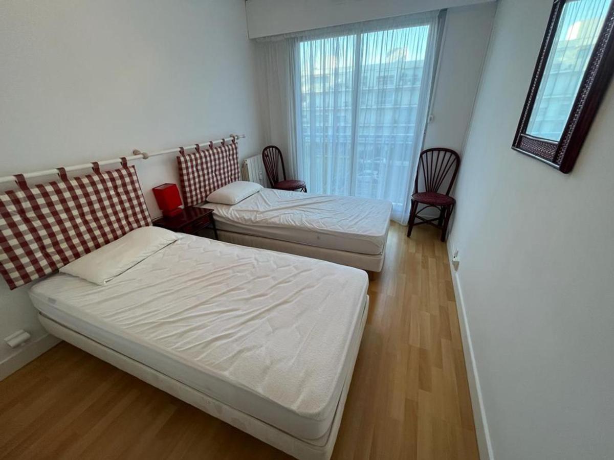 Appartement T4 Avec Parking, Balcon Et Proche Commerces A Biarritz - Fr-1-239-921 Eksteriør billede